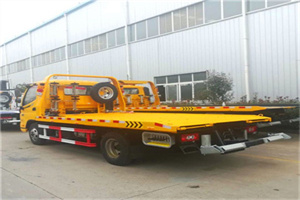 崆峒附近拖车救援搭电